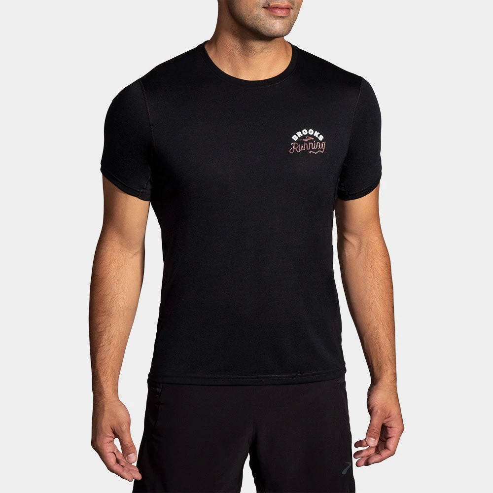 Brooks Distance Graphic Short Sleeve Men's 8 Brooks Distance Graphic Short Sleeve Men's - Image 6