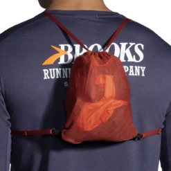 BROOKS Men’s Fusion Hybrid Jacket (681 - Copper/Run Raisin) -Brooks 211299 681 d4 fusion hybrid jacket mens running jacket