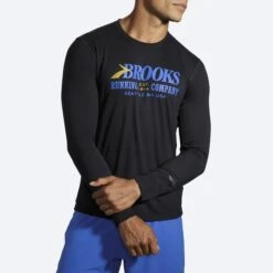 BROOKS Men's Distance Graphic Long Sleeve (095 - Black/Heritage) -Brooks 211319 095 ma distance graphic mens long sleeve running shirt