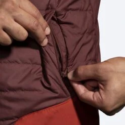 BROOKS Men's Shield Hybrid Jacket 2.0 (223 - Run Raisin/Copper) -Brooks 211415 223 d1 shield hybrid jacket mens running jacket