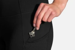 BROOKS Women's Method 1/2 Crop Tight (001 - Black) -Brooks 221477 001 D3 Method 12 Crop Tight