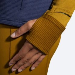 BROOKS Women's Notch Thermal Hoodie 2.0 (398 - Burnt Olive/Navy/Ice Blue) -Brooks 221568 398 d3 notch thermal hoodie womens long sleeve running shirt