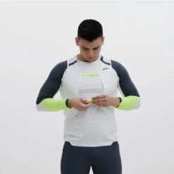 BROOKS Men’s Run Visible Convertible Jacket (134 - White/Asphalt/Nightlife) -Brooks 8BA24DF9 38A1 4F12 AF0B A2E575B4E139