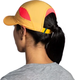 BROOKS Chaser Hat (813 - Sun Glow/Hyper Pink/Run Happy) -Brooks B9B705F9 0652 47D4 BCFE AEEBA3960759
