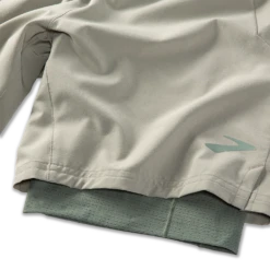 BROOKS Men's Sherpa 7" 2-in-1 Short (315 - Pebble/Dark Pebble) -Brooks C8FD5015 7F32 4C62 BE28 C078A9F115CD